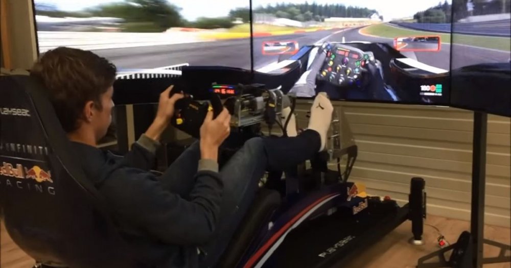 Verstappen-sim-racing.jpg