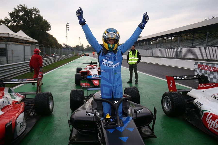 More information about "Formula Regional: il campione GT Sport Igor Fraga vince a Monza"