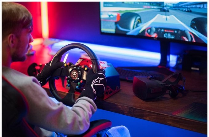 More information about "Progetto Feel VR: pedaliera in produzione, volante in ritardo"