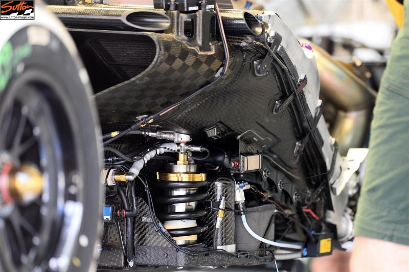 terza-molla-caterham.jpg.407a8f5917c9e397c821c499ac7bbf12.jpg
