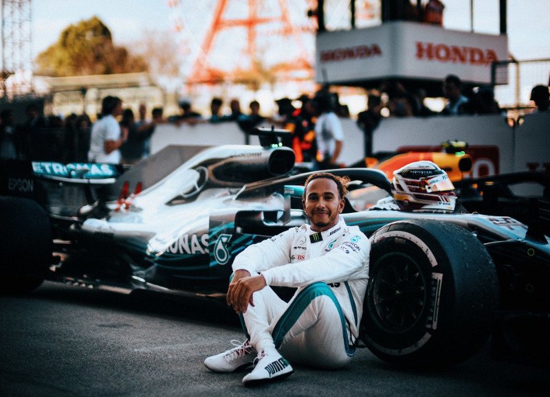 hamilton.jpg.6f51b0ea71ba80c9e4df85a4341053d8.jpg