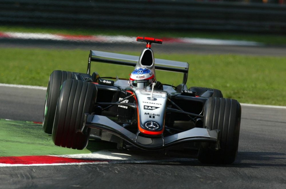 montoya-2005.thumb.jpg.5b6f14535b082d8370b9c338a0314e41.jpg