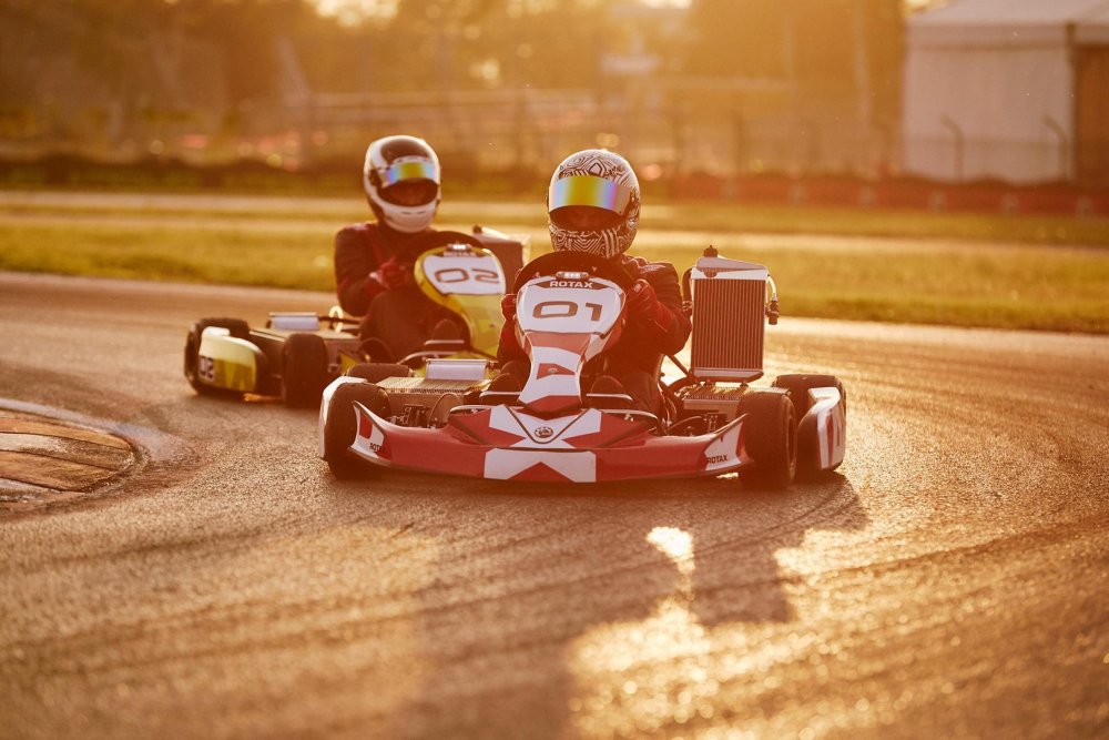neues-e-kart.thumb.jpg.0268147a4f716f51bf08e841af2bde93.jpg