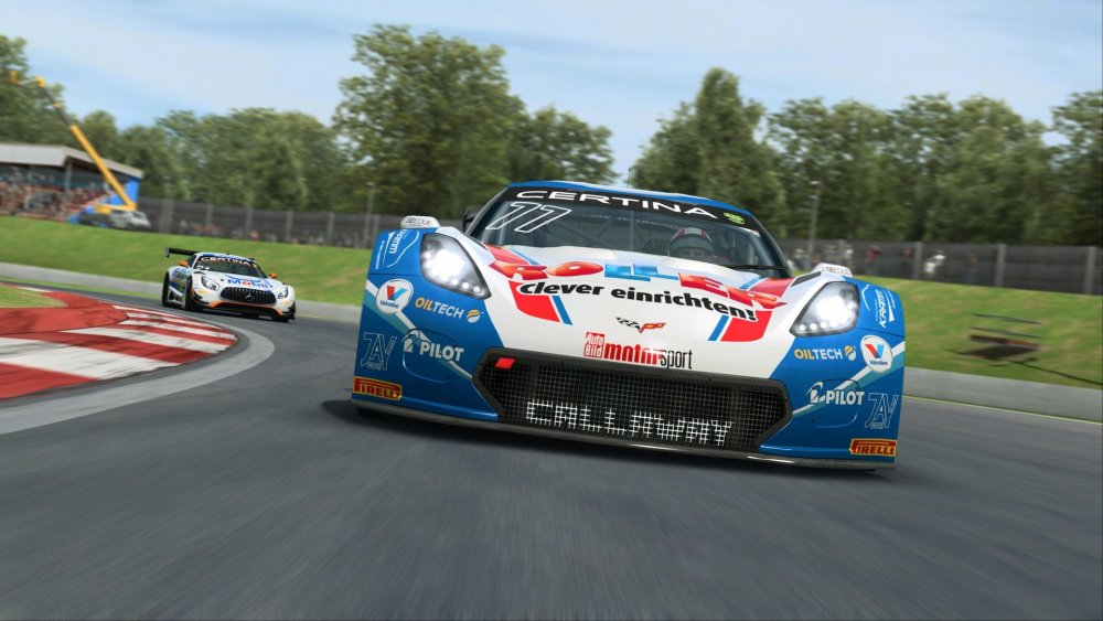 raceroom-1.jpg