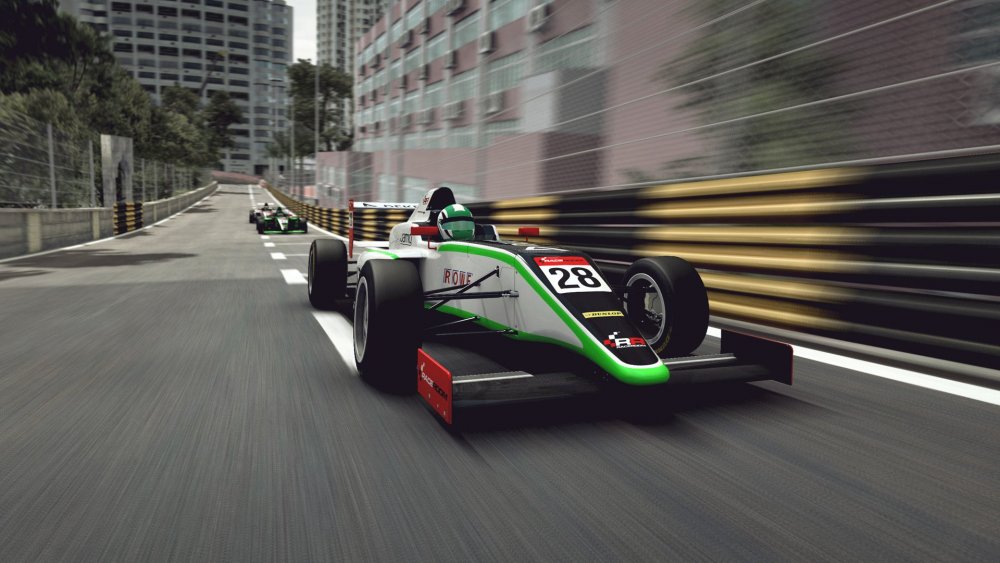 raceroom-2.jpg