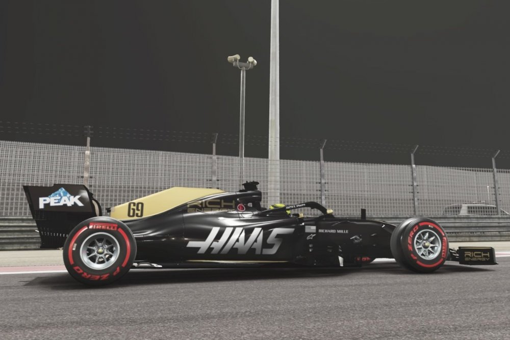 Chaloner-Haas.thumb.jpg.2c3ad6a4c398d725df6cbbd35a0b5757.jpg