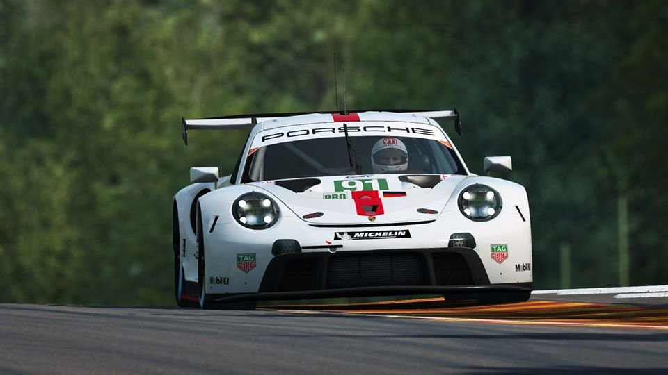 More information about "RaceRoom: ecco la Porsche 911 RSR, da scaricare gratuitamente!"