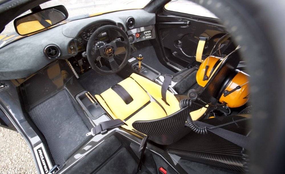 cockpit.thumb.jpg.03e776ff18d830247e43fcb716ef6283.jpg