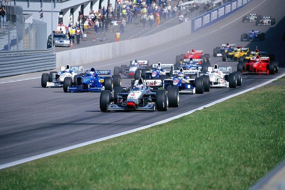 1997_austrian_grand_prix_start-1024x682.thumb.jpg.5bed268957d6f48f46da9968efaccaf8.jpg