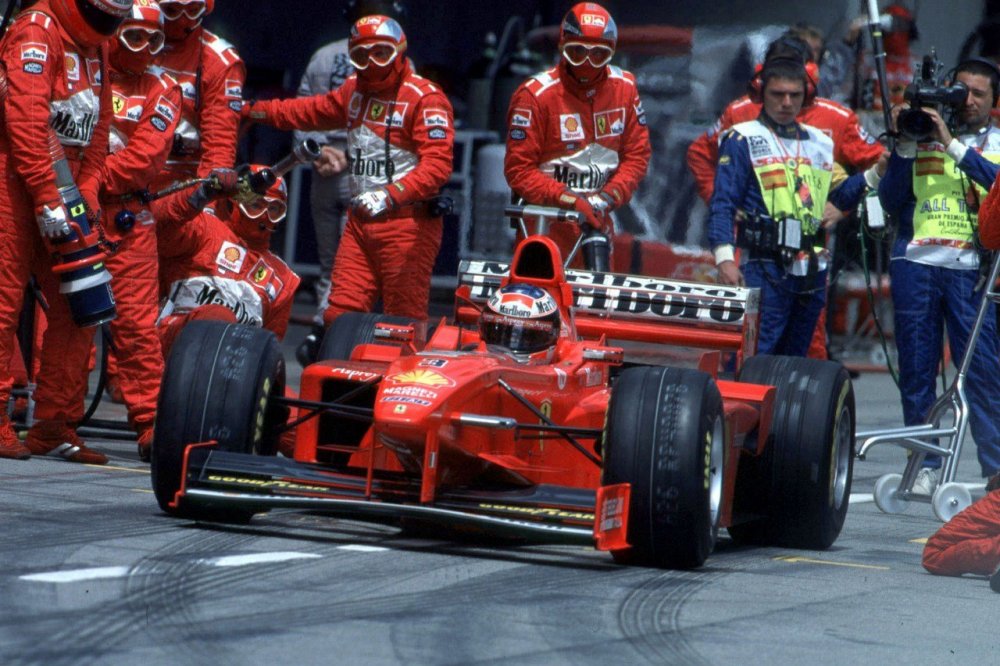 schumacher.thumb.jpg.a1744ecf296c8c035b324fd45d20ef45.jpg