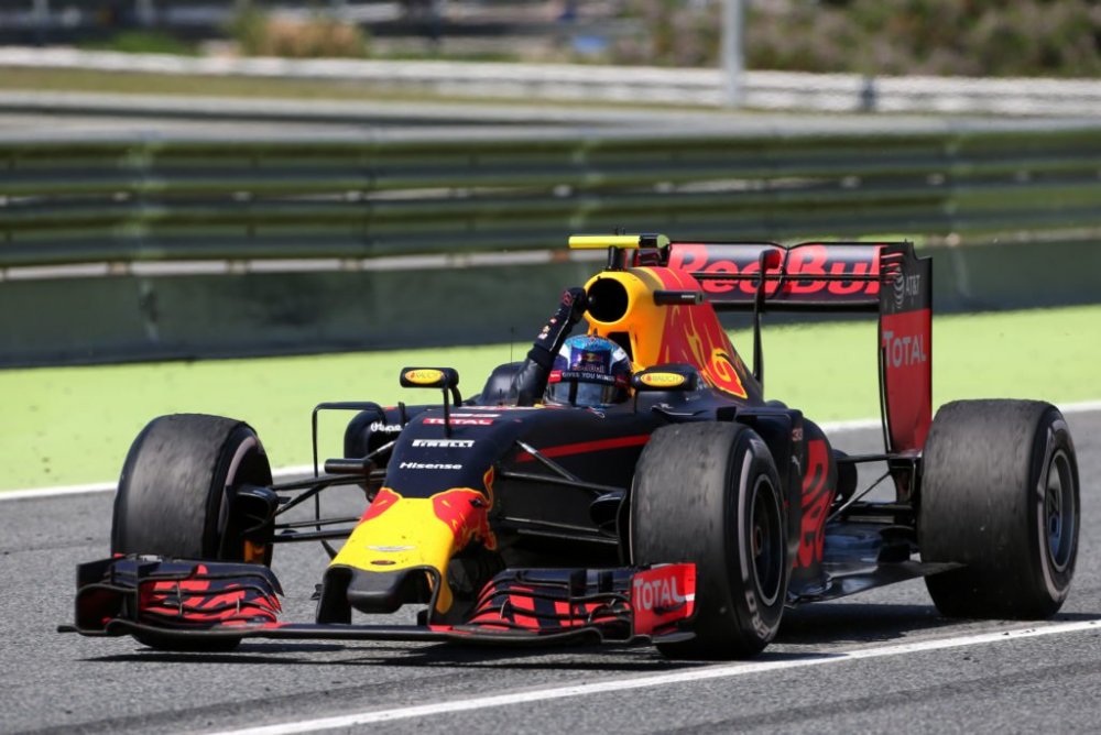 verstappen.thumb.jpg.b5ddabedb365880064c7c55cb034561e.jpg