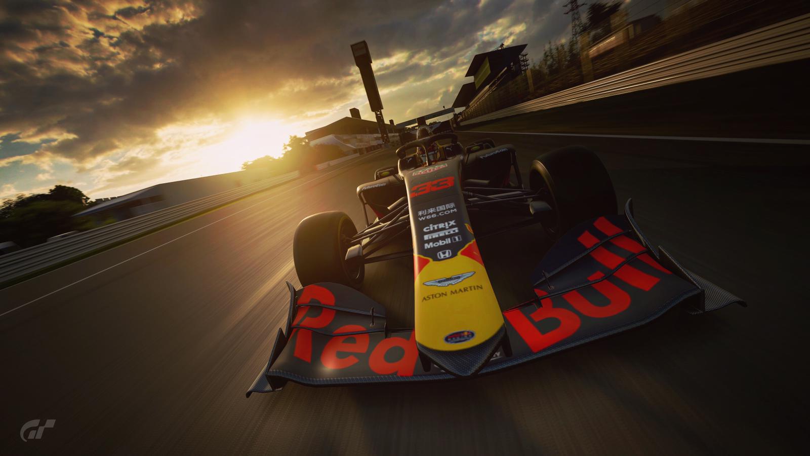 More information about "Red Bull Beat The Pro: sfida Max Verstappen su Gran Turismo Sport"