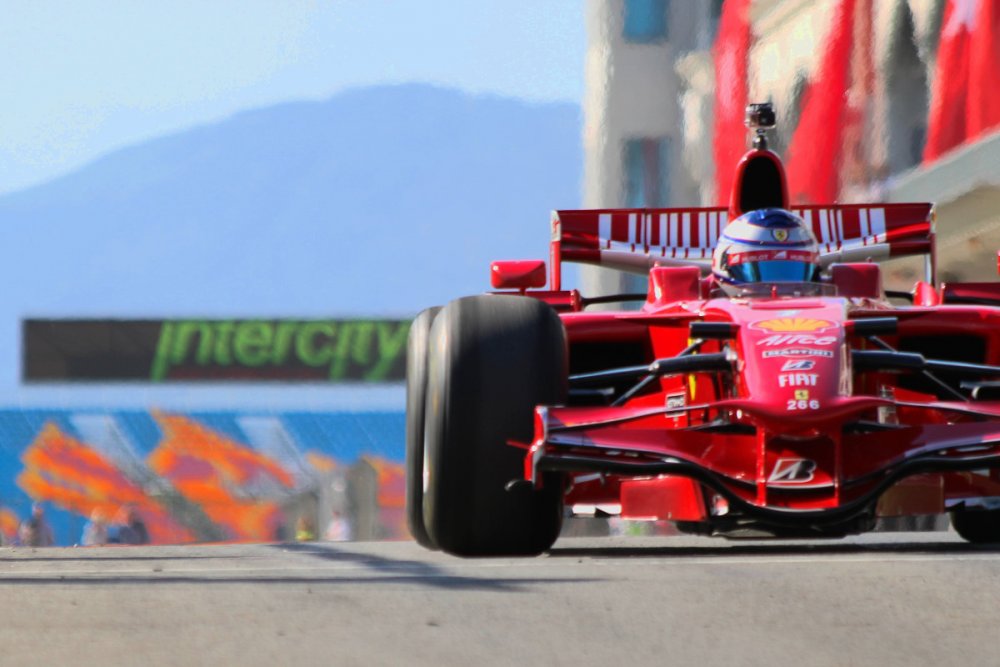ferrari.thumb.jpg.e24d79153201b9b7f6fefaf3282136fe.jpg