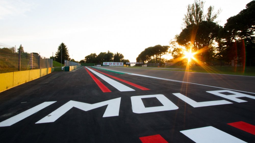 imola.thumb.jpg.27a5562f77a39c5c31e4e0bc866d1fbd.jpg