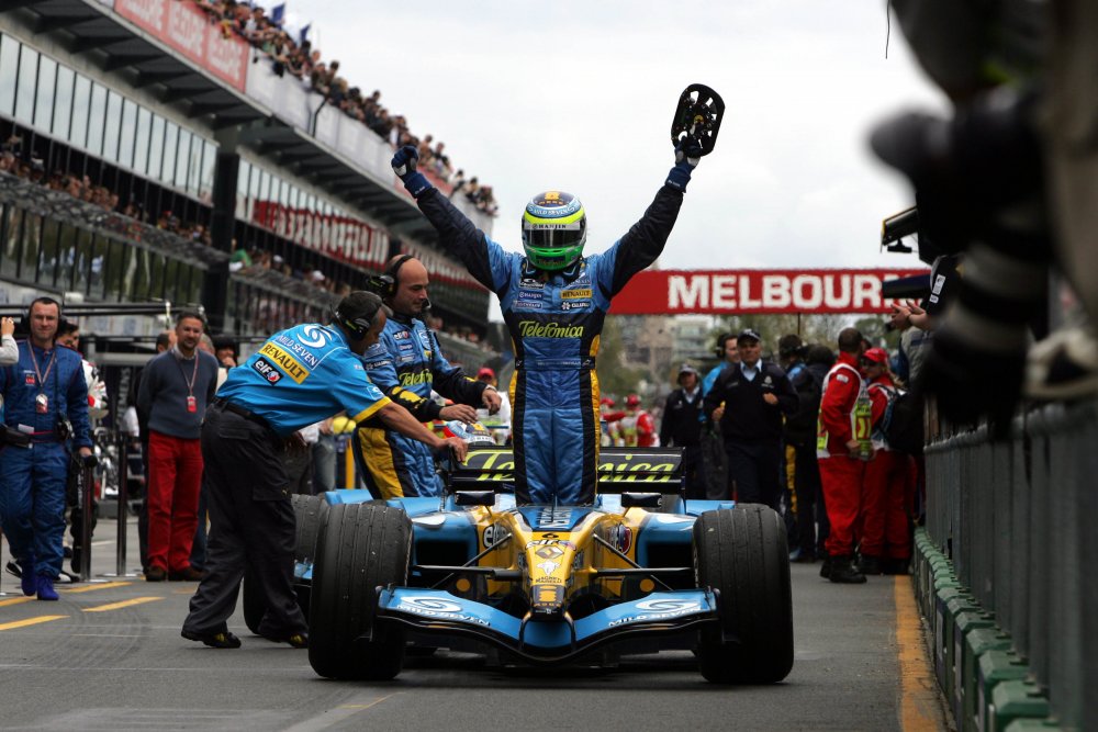 fisichella.thumb.jpg.452285a5a8feed354e206de1f248d5f1.jpg