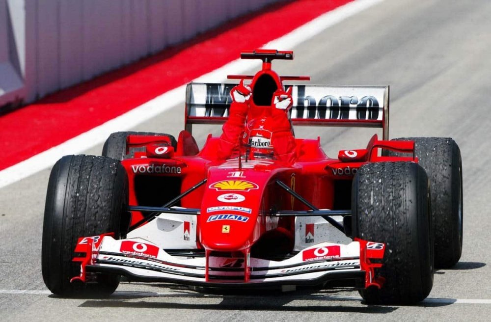 Ferrari3.thumb.jpg.1b2b51656a91a00dce9e71c214bfce37.jpg