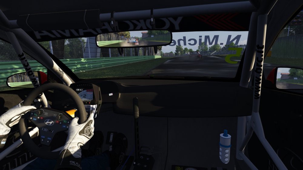 Screenshot_t78_i30n_tcr19_imola_18-3-121-20-2-10.jpg