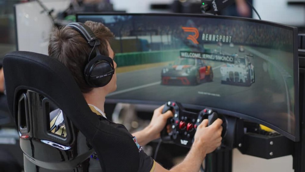 Jernej-Simoncic-Rennsport.jpg