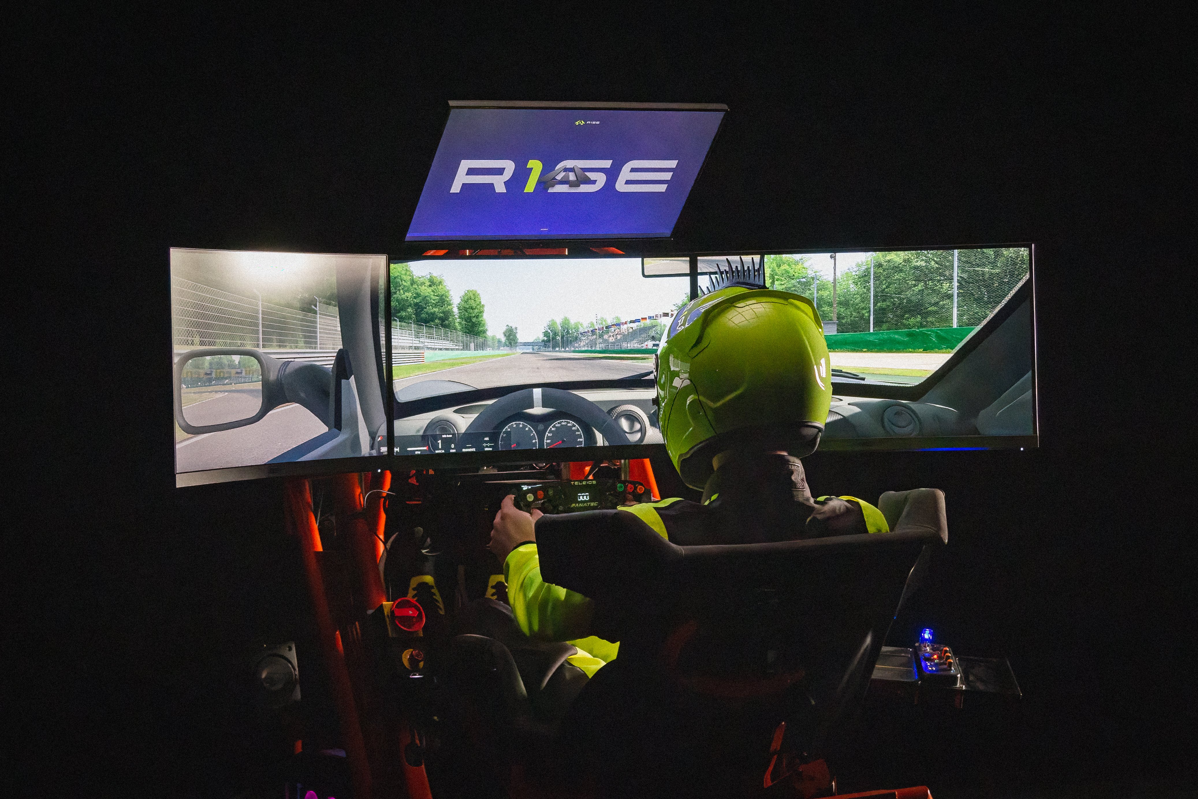 More information about "Annunciato il progetto R1SE "futuro del motorsport", basato su Assetto Corsa"