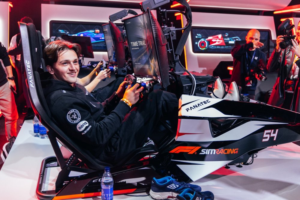 f1-esports.jpg