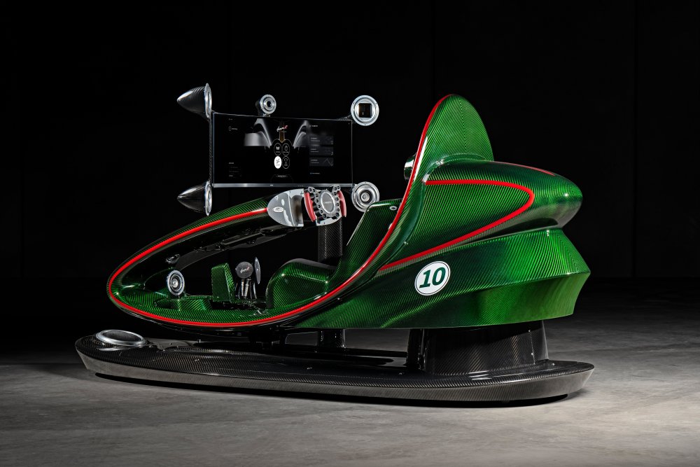 Simulatore-Huayra-R-04-3_4-posteriore.jpg