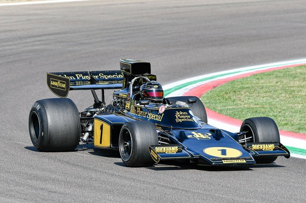 Lotus 72 E5 del 1974.jpg