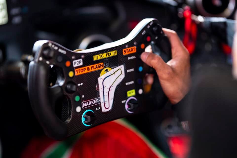 volante 488 gt3.jpg
